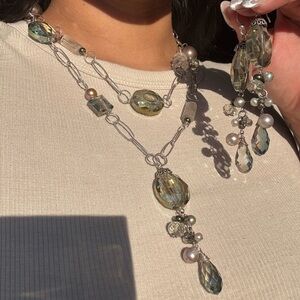 Elegant Crystal and Pearl Necklace